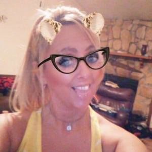 Meet your Posher, Tia